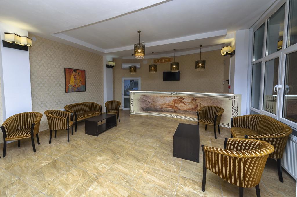 Sara'S Sons Hotel Băile Herculane Buitenkant foto