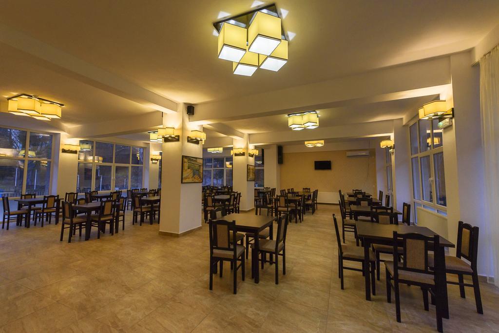 Sara'S Sons Hotel Băile Herculane Buitenkant foto