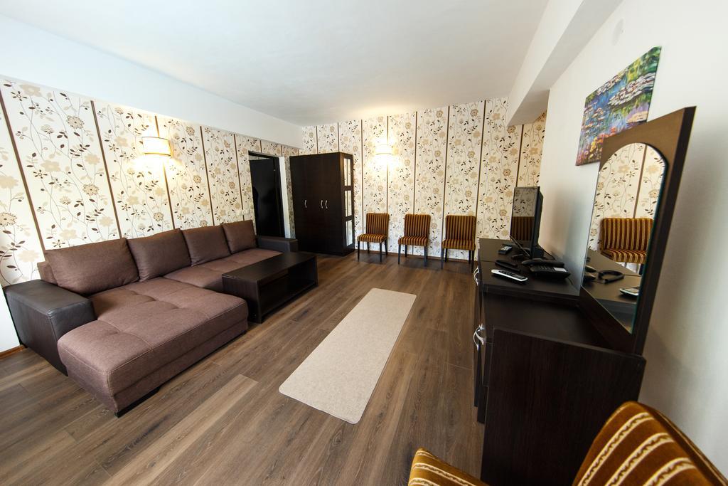 Sara'S Sons Hotel Băile Herculane Buitenkant foto