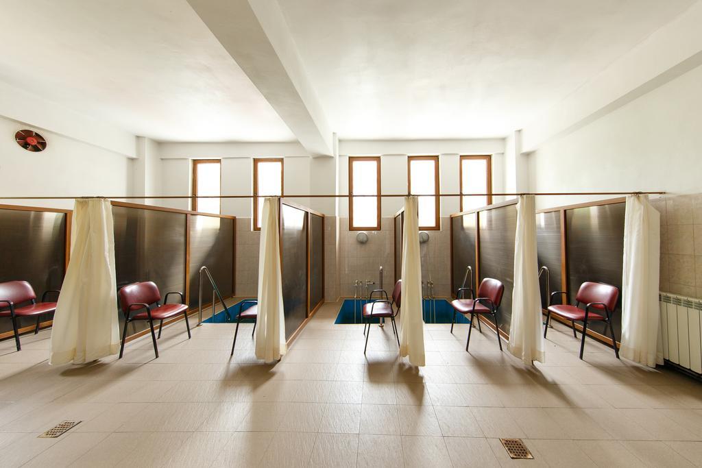 Sara'S Sons Hotel Băile Herculane Buitenkant foto