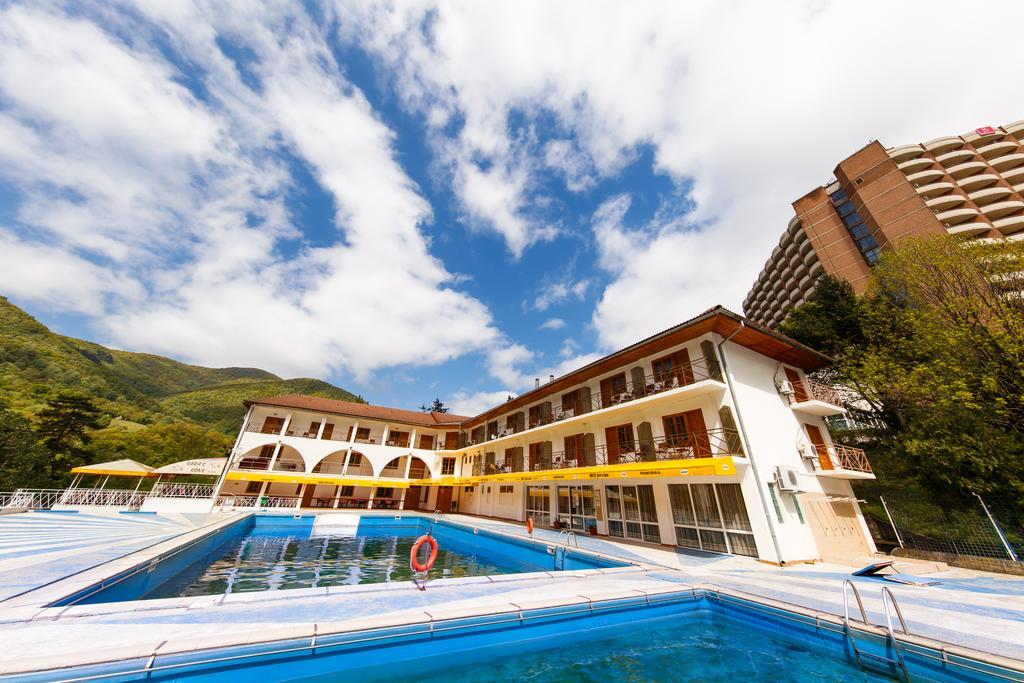 Sara'S Sons Hotel Băile Herculane Buitenkant foto